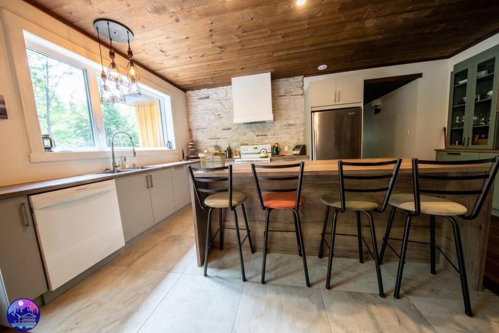 Chalet Deschamps- Spa- Chien Accepte- Nature- Estrie Mansonville Exterior photo