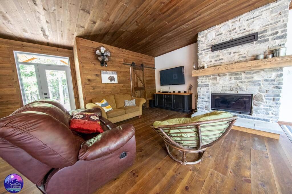 Chalet Deschamps- Spa- Chien Accepte- Nature- Estrie Mansonville Exterior photo