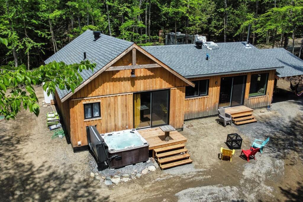 Chalet Deschamps- Spa- Chien Accepte- Nature- Estrie Mansonville Exterior photo
