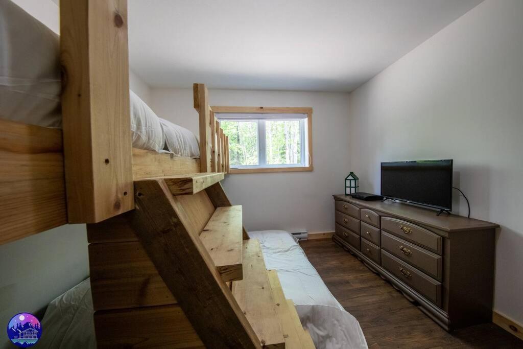 Chalet Deschamps- Spa- Chien Accepte- Nature- Estrie Mansonville Exterior photo