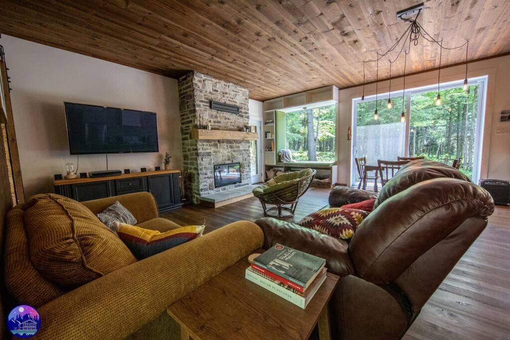 Chalet Deschamps- Spa- Chien Accepte- Nature- Estrie Mansonville Exterior photo